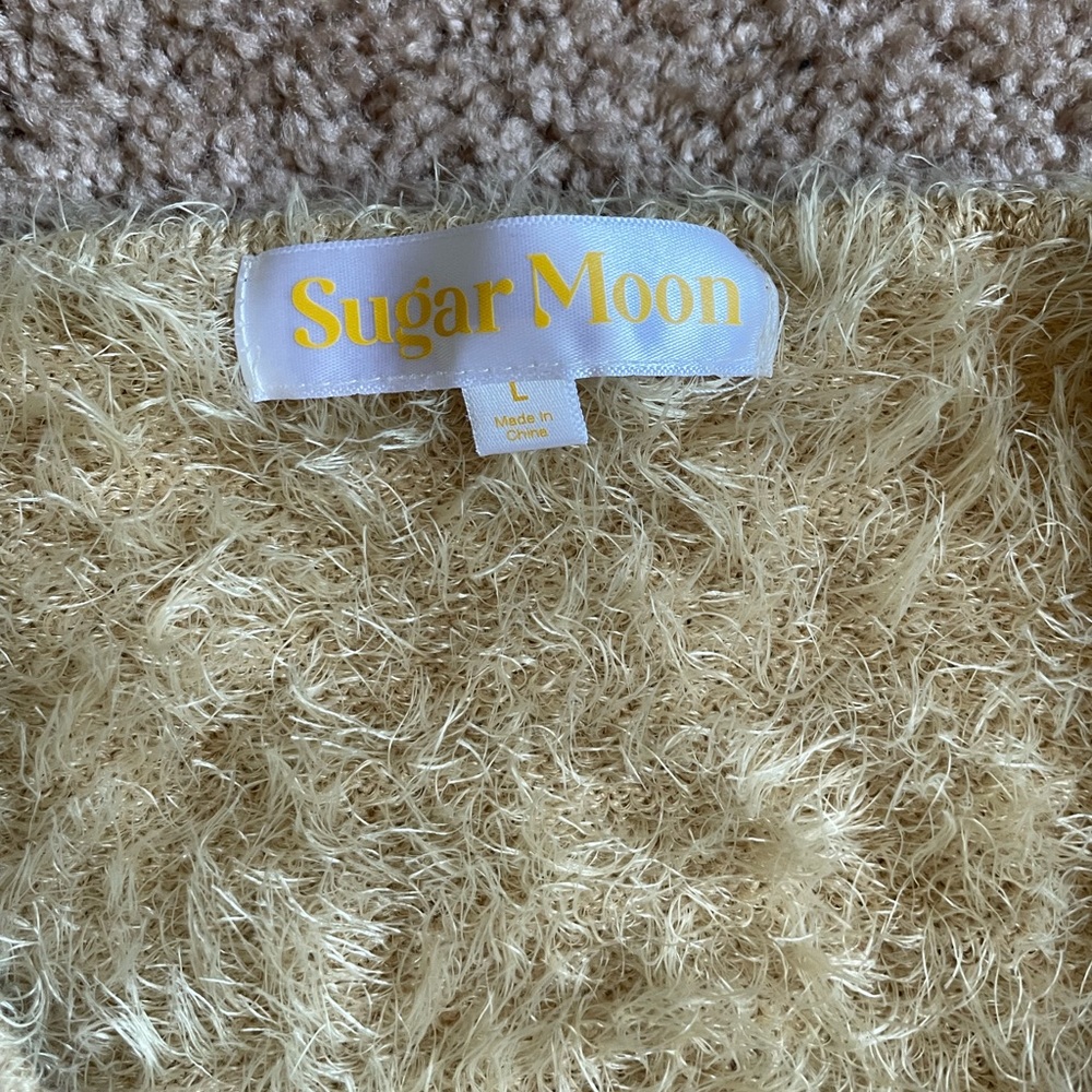 Fluffy Ruched Cropped Sweater - Picture 3 of 4